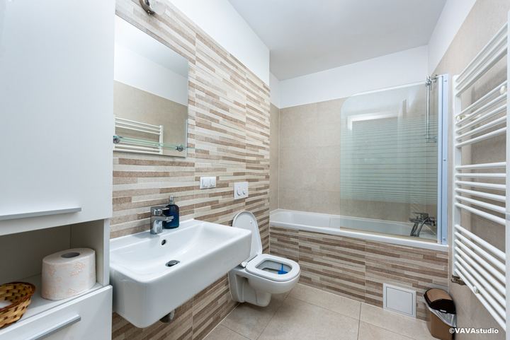 Apartament 3 · Coresi
